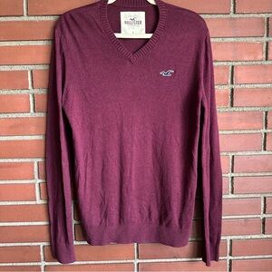 Men’s Hollister V-neck Maroon Sweater Size: Small